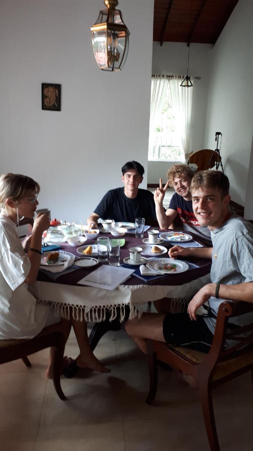 Jal,Min Homestay Kandy Buitenkant foto