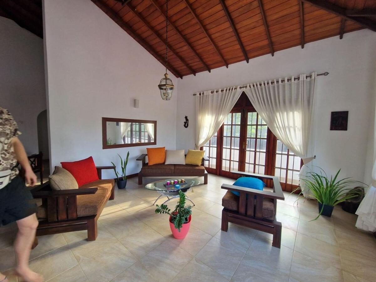 Jal,Min Homestay Kandy Buitenkant foto