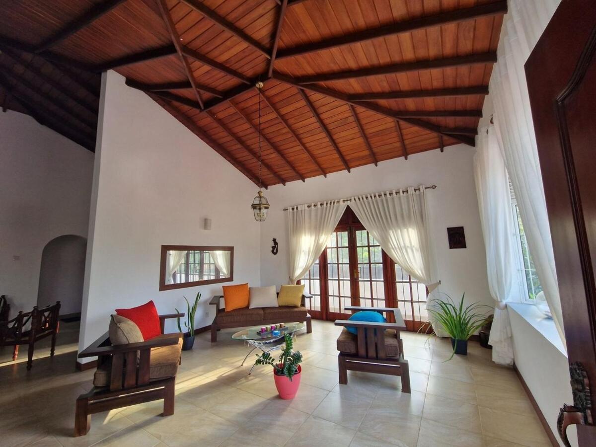 Jal,Min Homestay Kandy Buitenkant foto